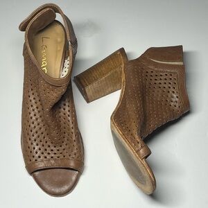 Lemaré 38/8 Women’s Brown Leather Peep Toe Cutout Wood Block Heel Booties Italy